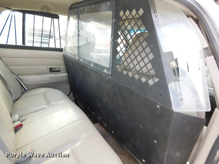 image for item DJ7571 2009 Ford Crown Victoria Police Interceptor