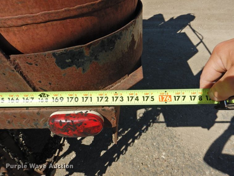 image for item DK2477 1986 International 2575  oil distributor truck