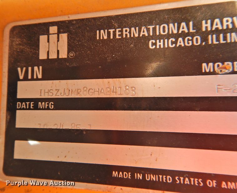 image for item DK2477 1986 International 2575  oil distributor truck