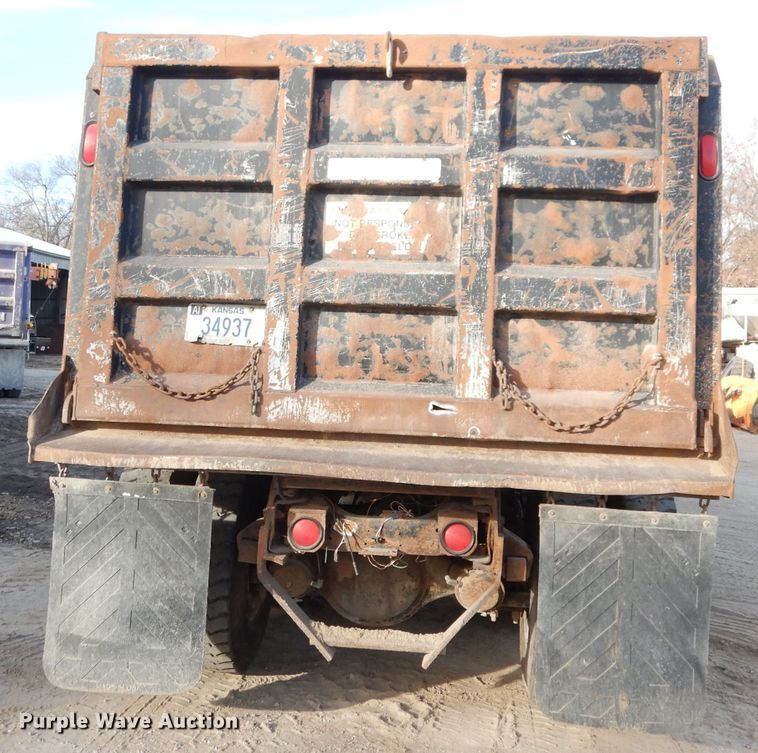 image for item DK3175 1994 Ford L9000 AeroMax  dump truck