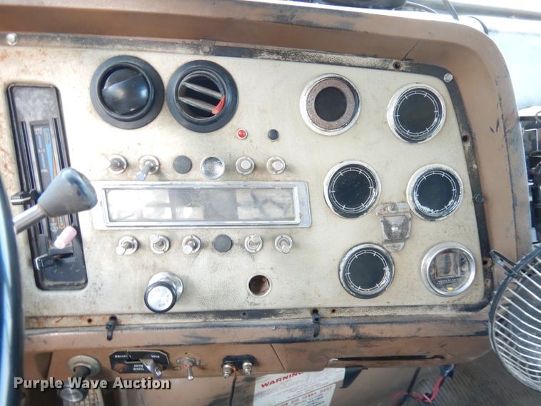 image for item DK3175 1994 Ford L9000 AeroMax  dump truck