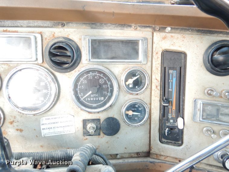 image for item DK3175 1994 Ford L9000 AeroMax  dump truck