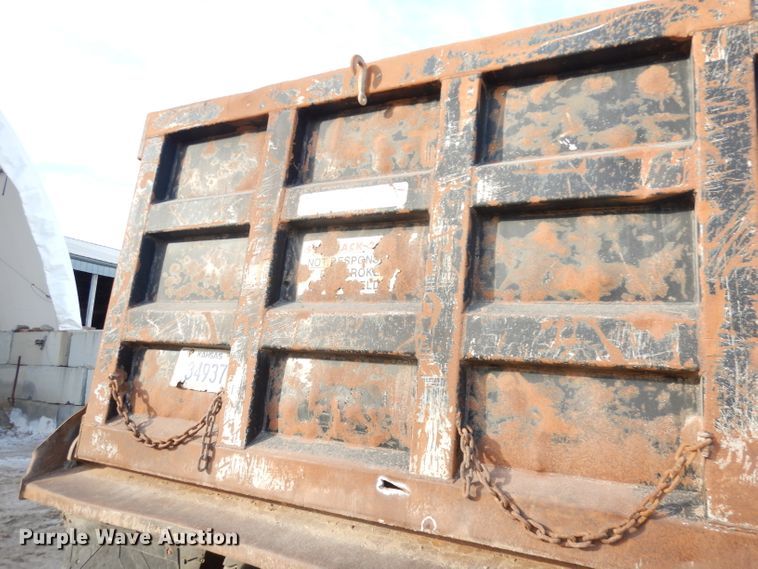 image for item DK3175 1994 Ford L9000 AeroMax  dump truck