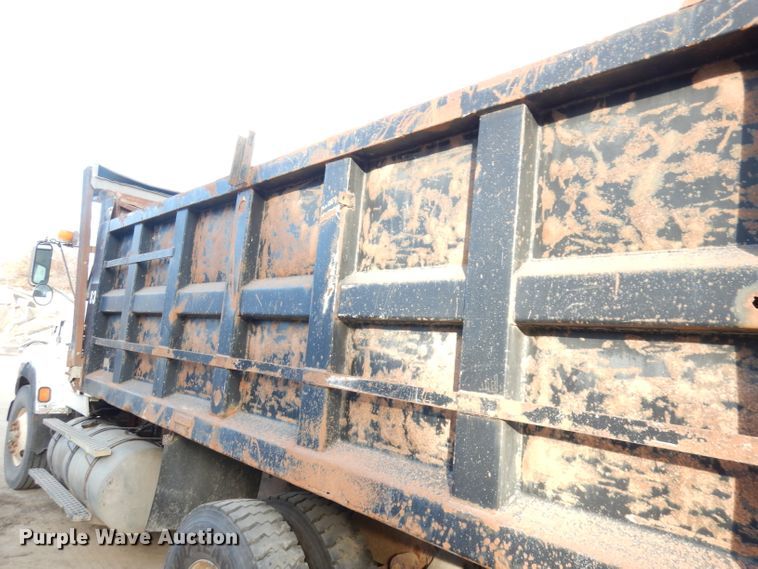 image for item DK3175 1994 Ford L9000 AeroMax  dump truck