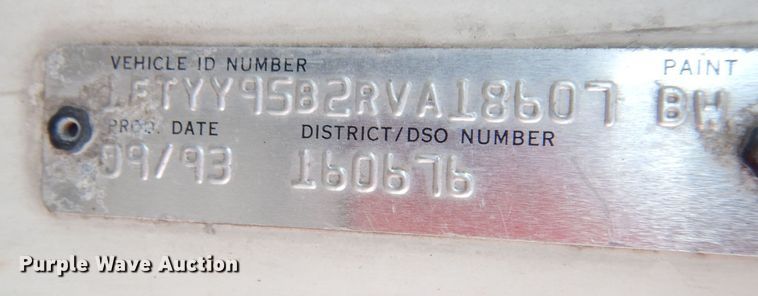 image for item DK3175 1994 Ford L9000 AeroMax  dump truck