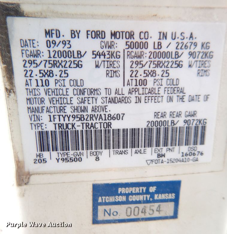 image for item DK3175 1994 Ford L9000 AeroMax  dump truck