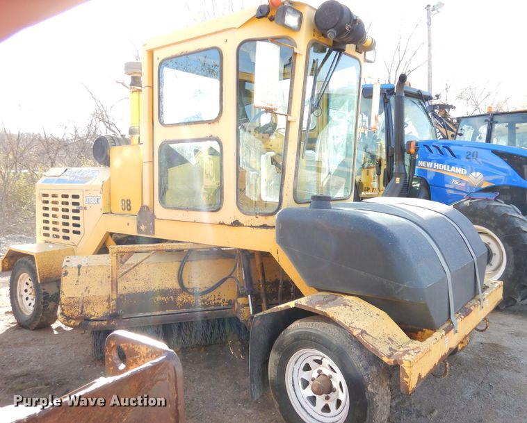 image for item DK3176 2013 Superior DT80CT  broom