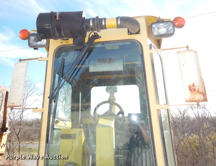 image for item DK3176 2013 Superior DT80CT  broom