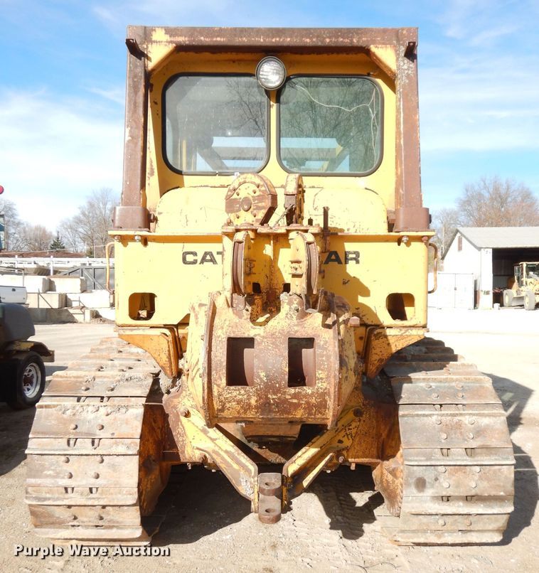 image for item DK3177 1975 Caterpillar D6C  dozer