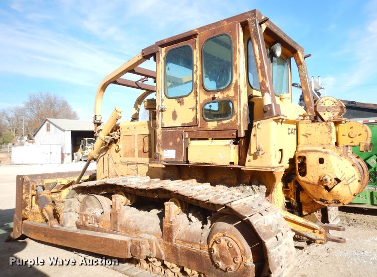 image for item DK3177 1975 Caterpillar D6C  dozer