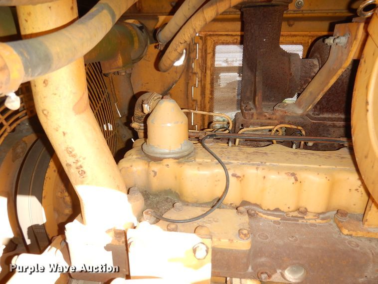 image for item DK3177 1975 Caterpillar D6C  dozer