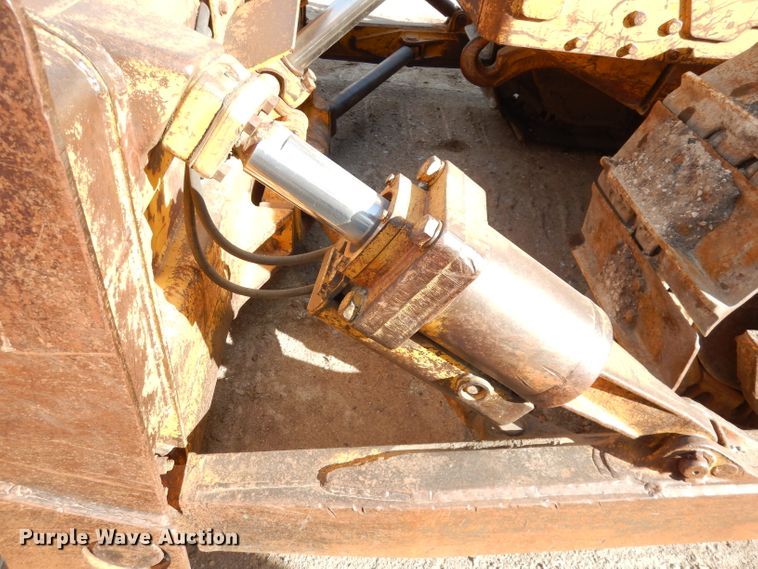image for item DK3177 1975 Caterpillar D6C  dozer