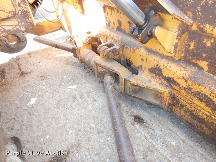 image for item DK3177 1975 Caterpillar D6C  dozer