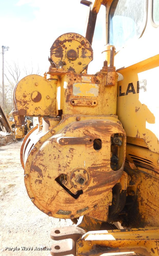 image for item DK3177 1975 Caterpillar D6C  dozer