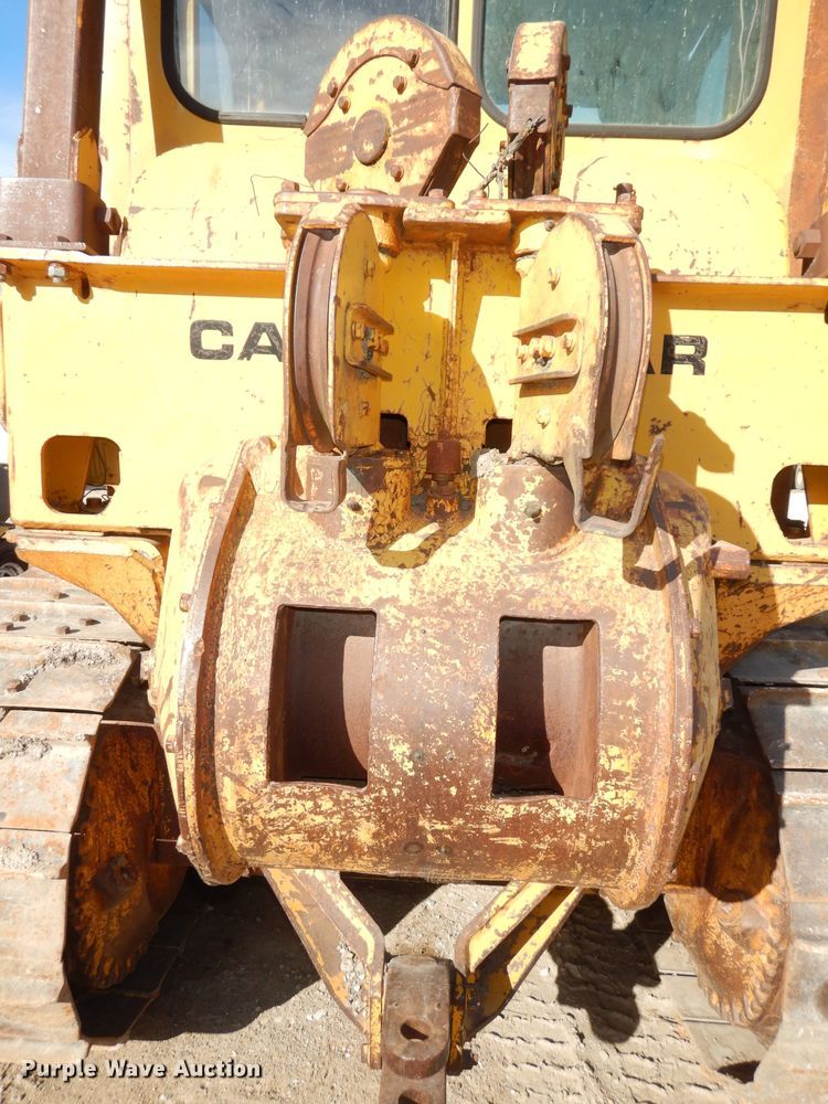 image for item DK3177 1975 Caterpillar D6C  dozer