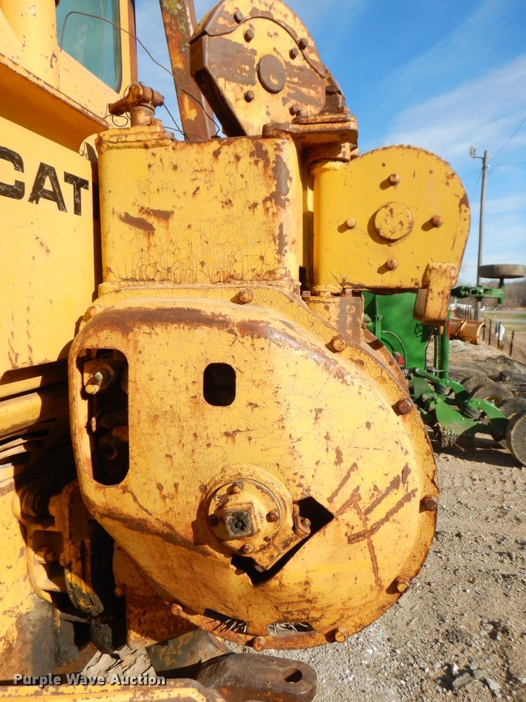 image for item DK3177 1975 Caterpillar D6C  dozer