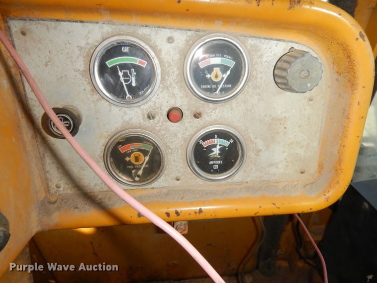 image for item DK3177 1975 Caterpillar D6C  dozer