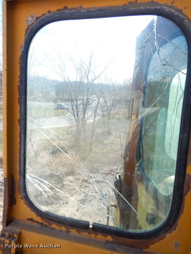 image for item DK3177 1975 Caterpillar D6C  dozer