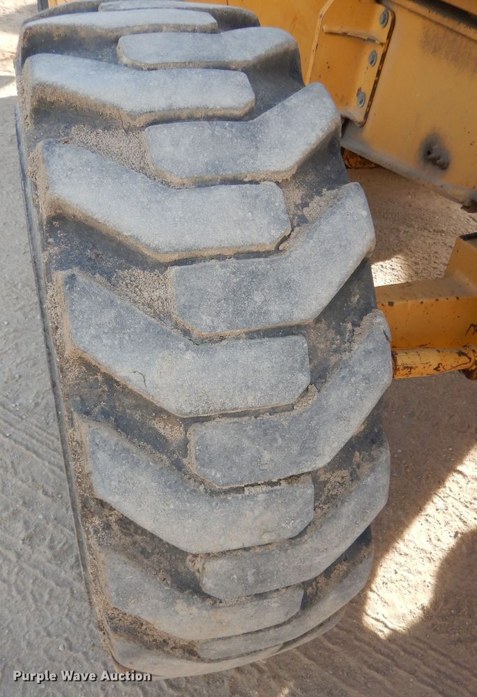 image for item DK3179 2002 John Deere 410G  backhoe