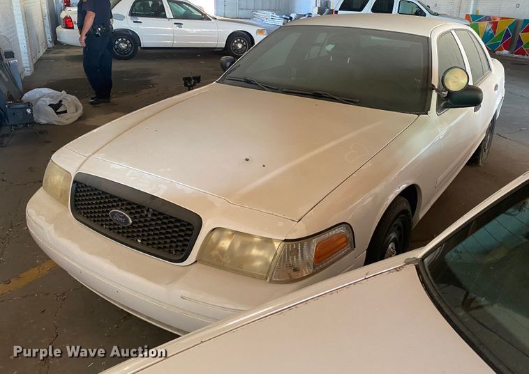 image for item DL6147 2005 Ford Crown Victoria Police Interceptor