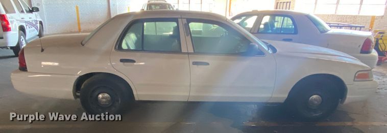 image for item DL6147 2005 Ford Crown Victoria Police Interceptor