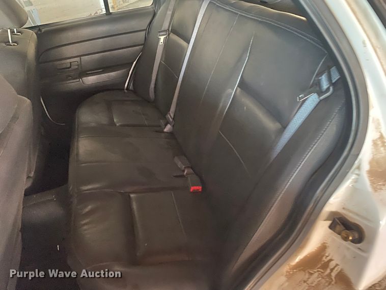 image for item DL6147 2005 Ford Crown Victoria Police Interceptor