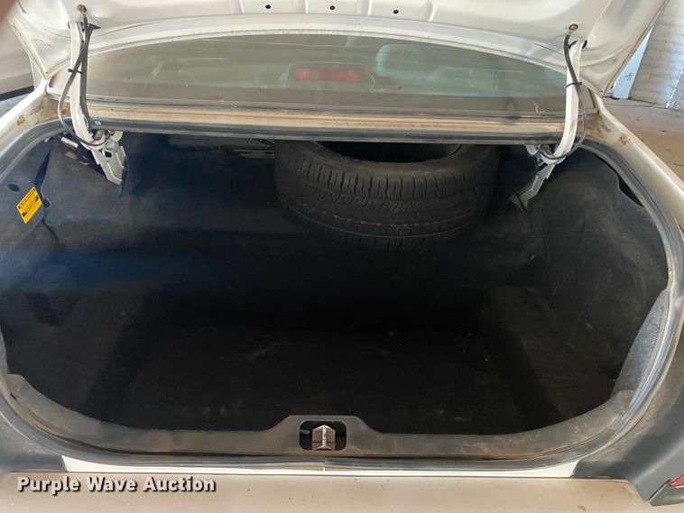 image for item DL6147 2005 Ford Crown Victoria Police Interceptor