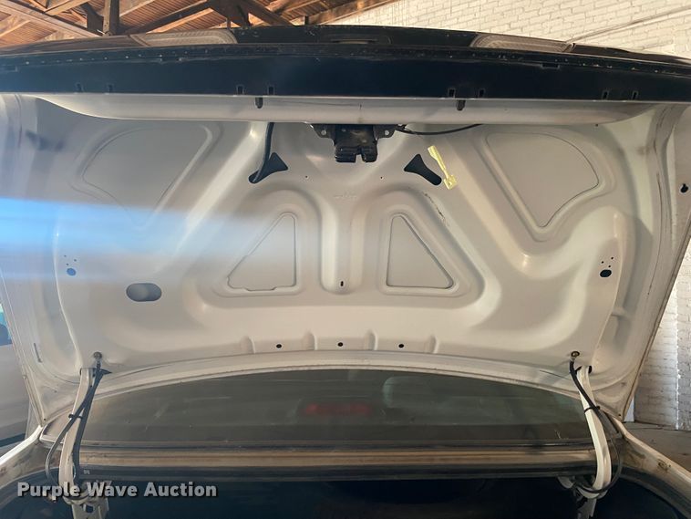 image for item DL6147 2005 Ford Crown Victoria Police Interceptor