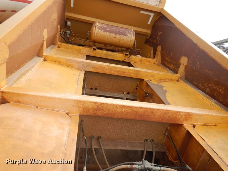 image for item DM5326 1996 Midland  bottom dump trailer