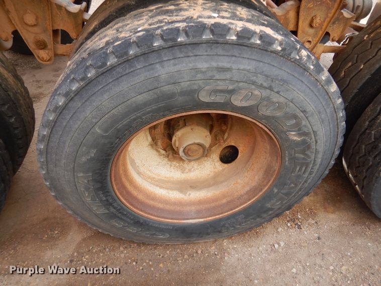 image for item DM5326 1996 Midland  bottom dump trailer