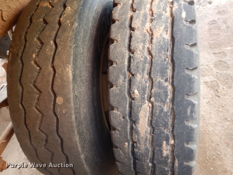 image for item DM5326 1996 Midland  bottom dump trailer