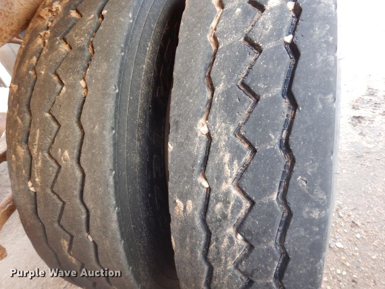 image for item DM5326 1996 Midland  bottom dump trailer