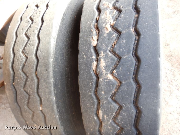 image for item DM5326 1996 Midland  bottom dump trailer