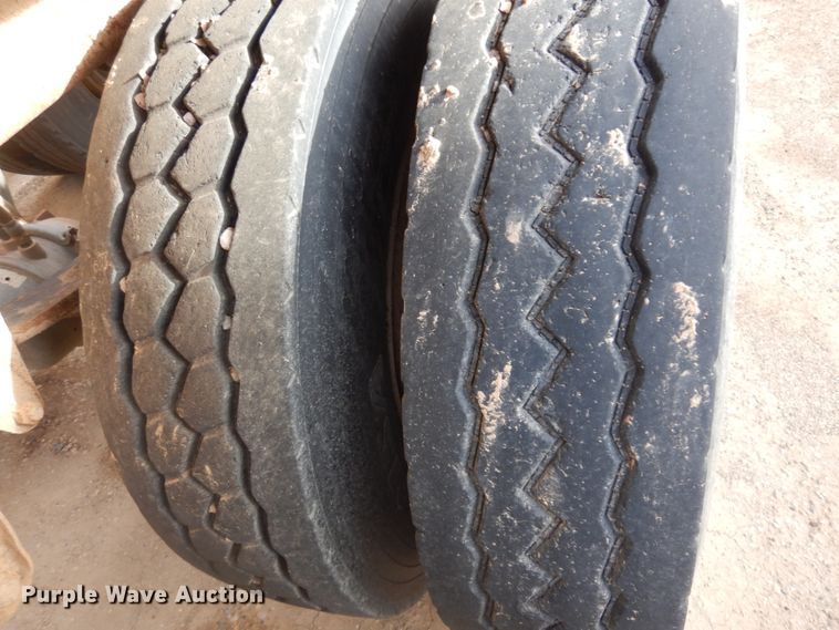 image for item DM5326 1996 Midland  bottom dump trailer