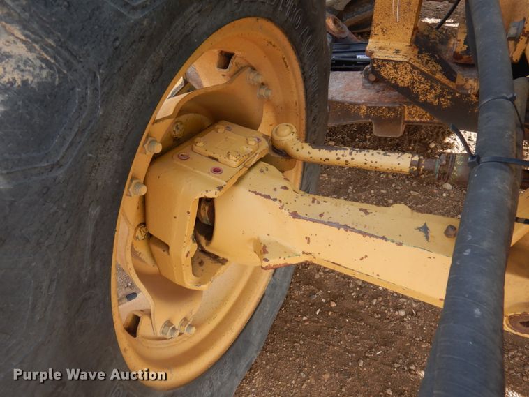 image for item DM5327 1998 John Deere 6410  MFWD tractor