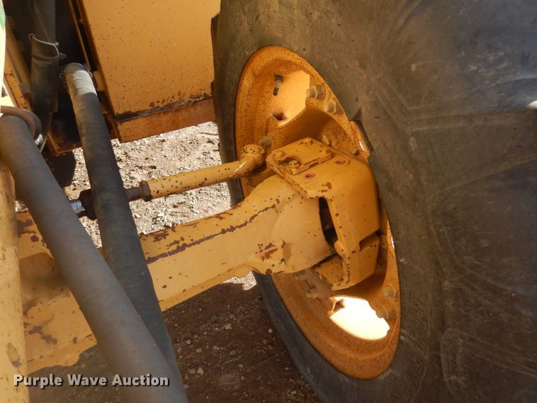 image for item DM5327 1998 John Deere 6410  MFWD tractor