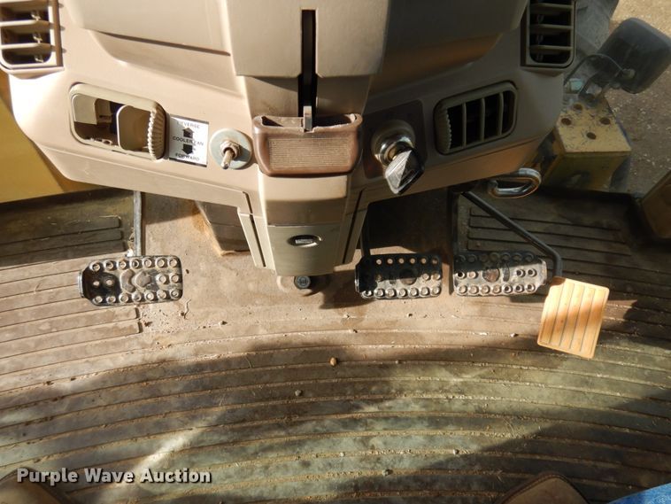 image for item DM5327 1998 John Deere 6410  MFWD tractor