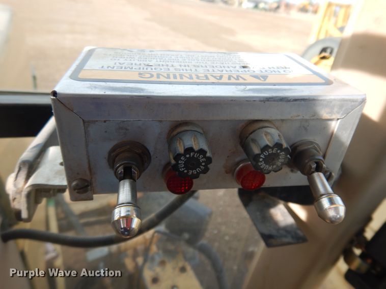 image for item DM5327 1998 John Deere 6410  MFWD tractor