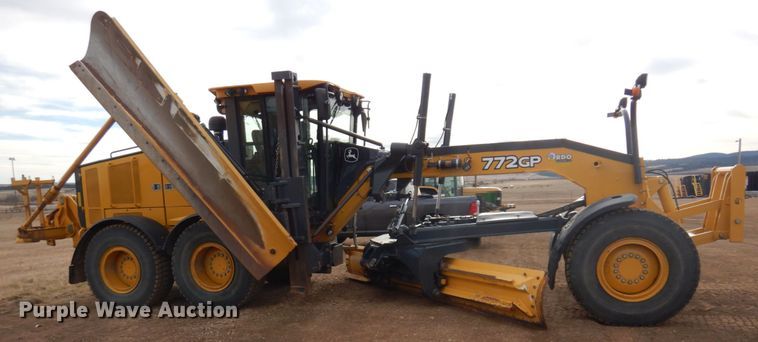image for item DM5328 2014 John Deere 772GP  motor grader