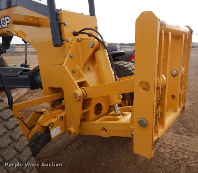 image for item DM5328 2014 John Deere 772GP  motor grader