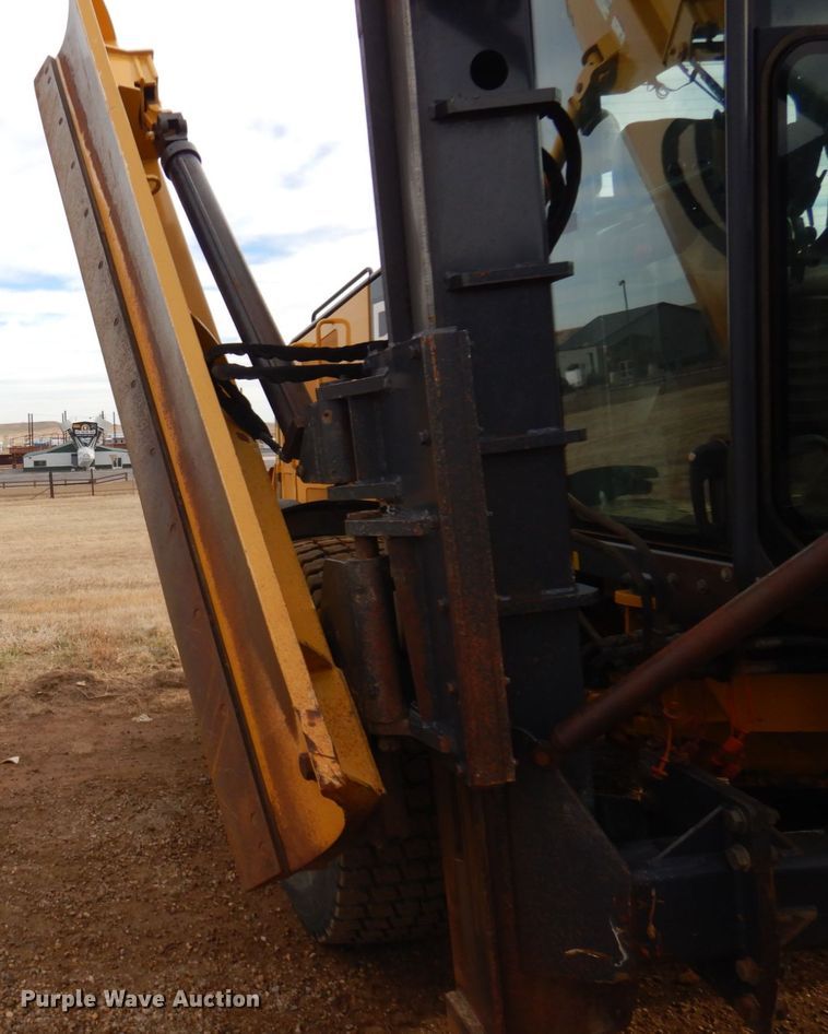 image for item DM5328 2014 John Deere 772GP  motor grader