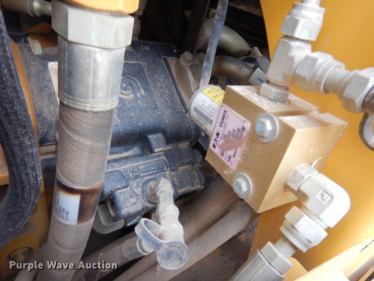 image for item DM5328 2014 John Deere 772GP  motor grader