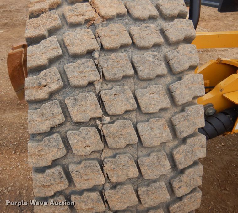 image for item DM5328 2014 John Deere 772GP  motor grader