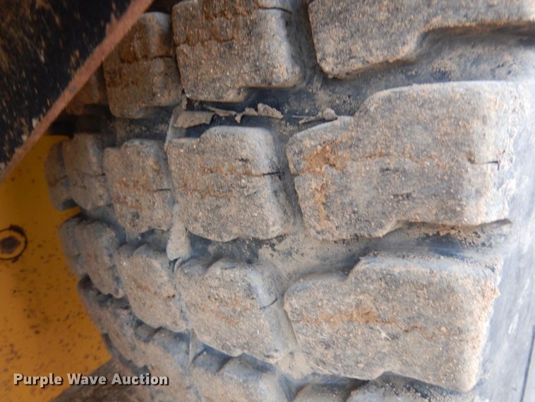 image for item DM5328 2014 John Deere 772GP  motor grader