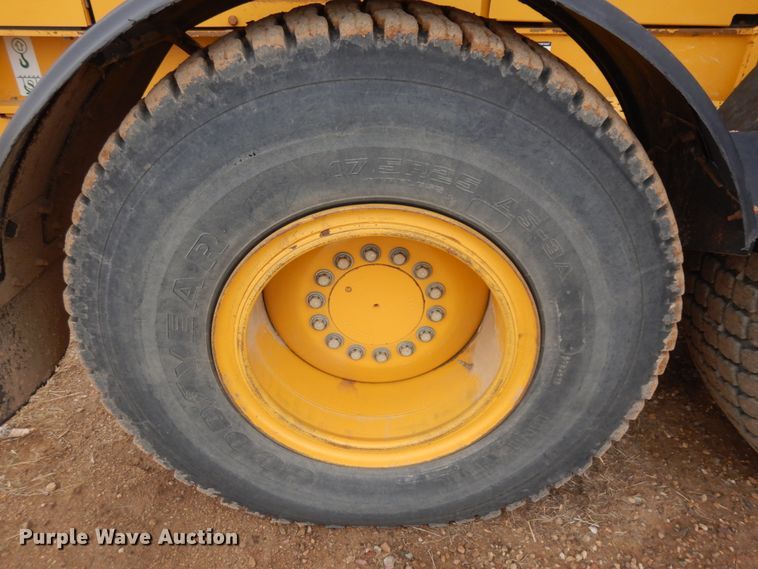 image for item DM5328 2014 John Deere 772GP  motor grader