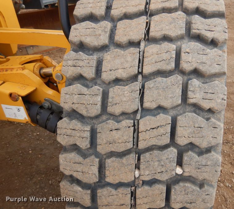 image for item DM5328 2014 John Deere 772GP  motor grader