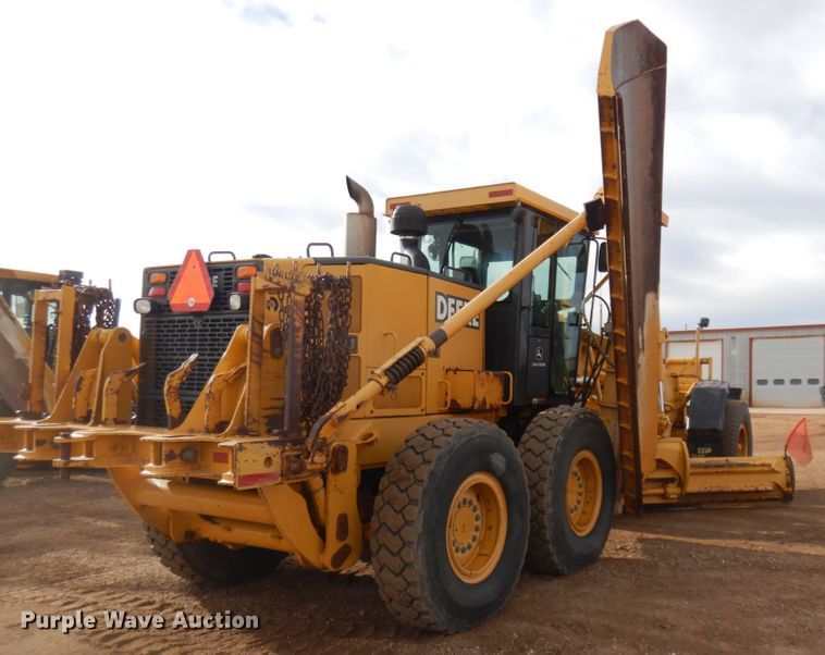 image for item DM5329 2004 John Deere 770CH  motor grader