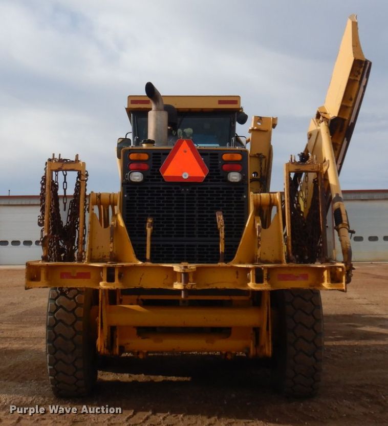 image for item DM5329 2004 John Deere 770CH  motor grader