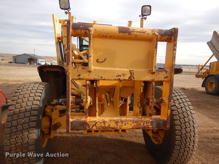 image for item DM5329 2004 John Deere 770CH  motor grader