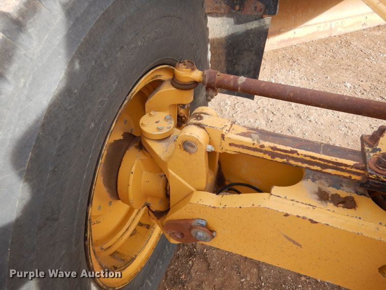 image for item DM5329 2004 John Deere 770CH  motor grader